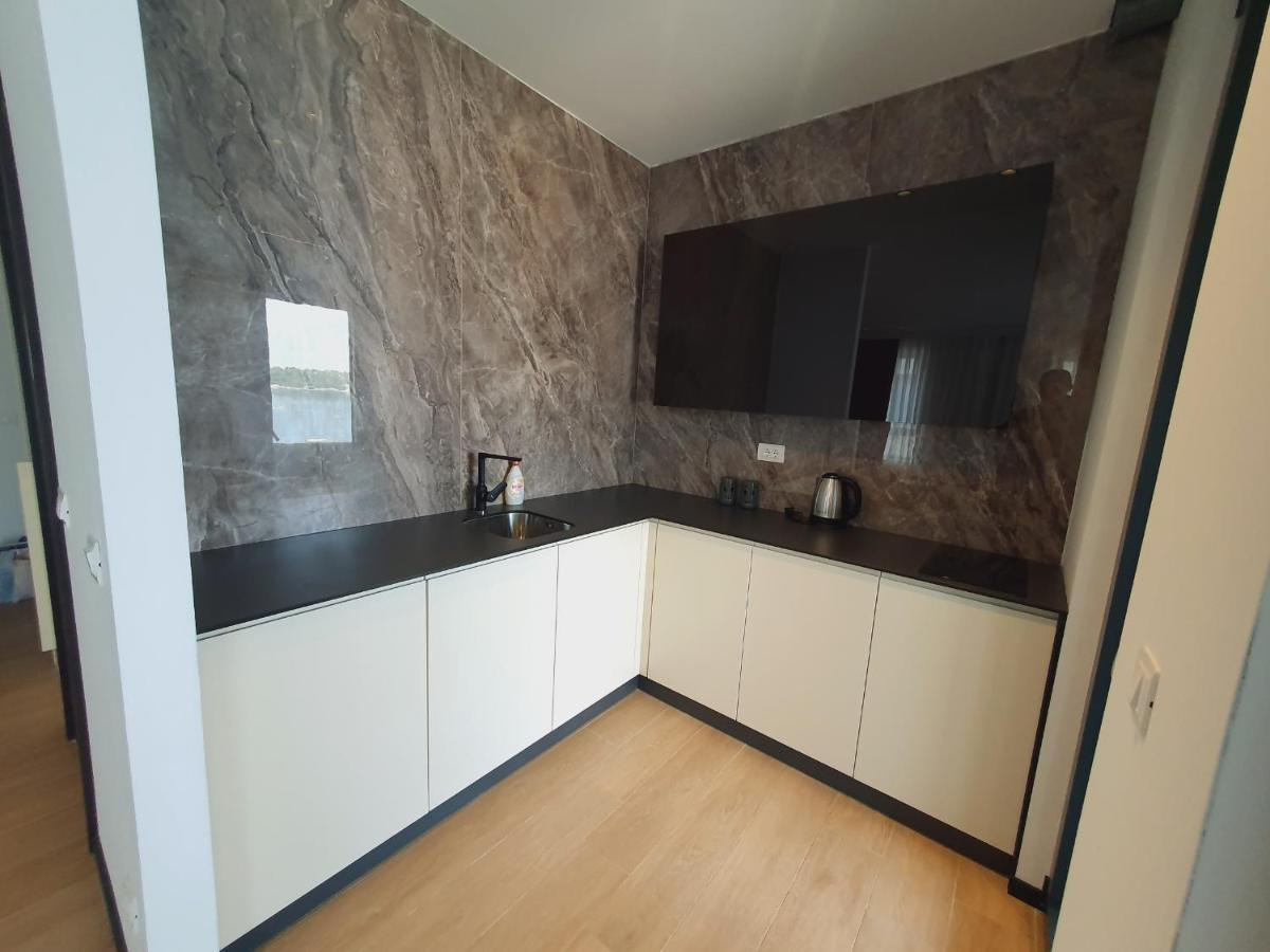 Prestige Central Apartments - Rafailovici บุดวา ภายนอก รูปภาพ