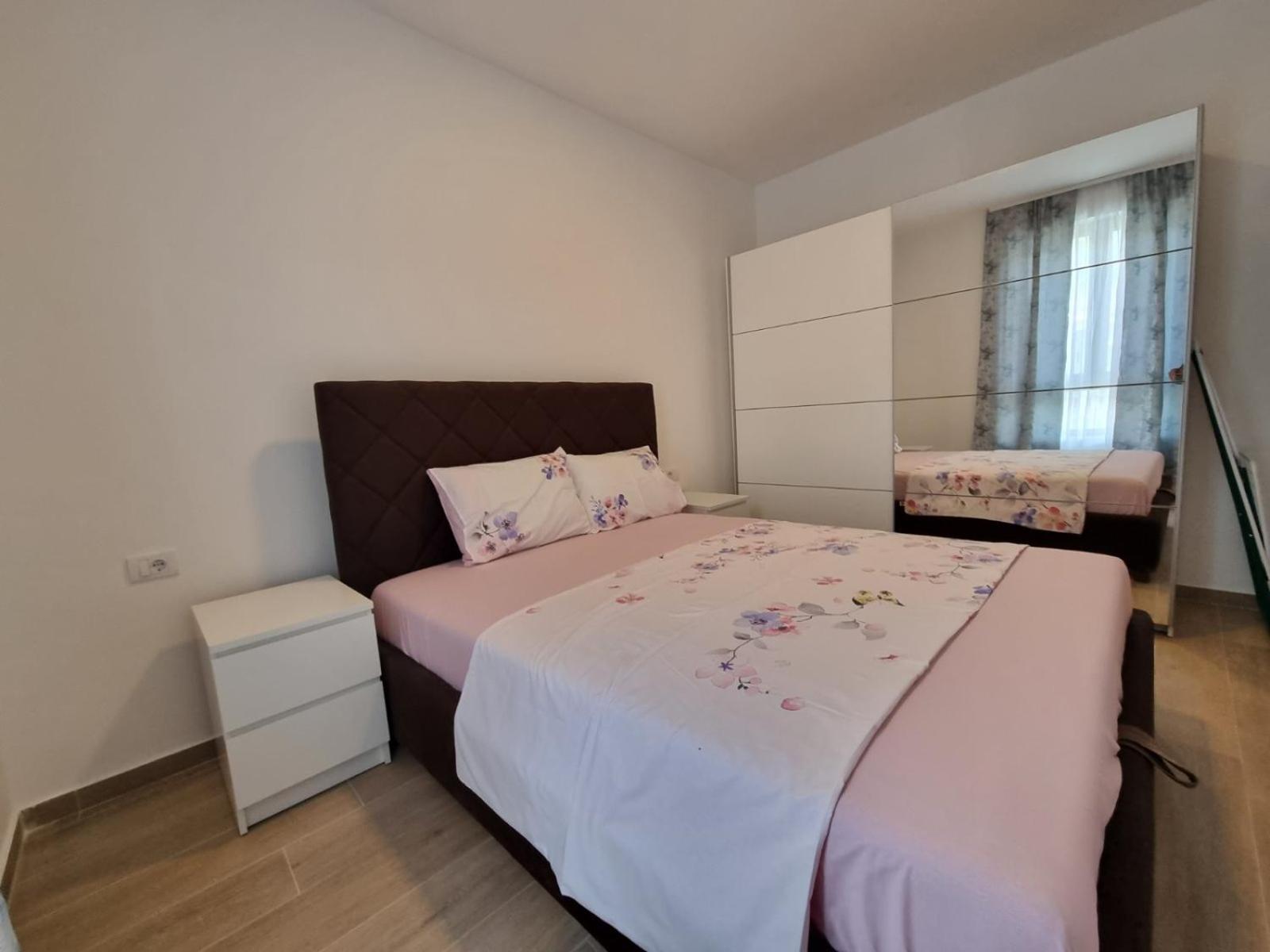 Prestige Central Apartments - Rafailovici บุดวา ภายนอก รูปภาพ